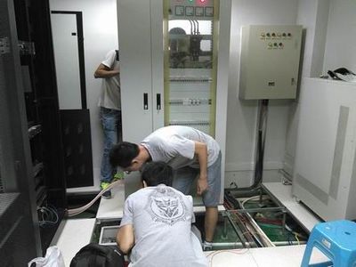 深夜守护者 一次机房维护施工之旅